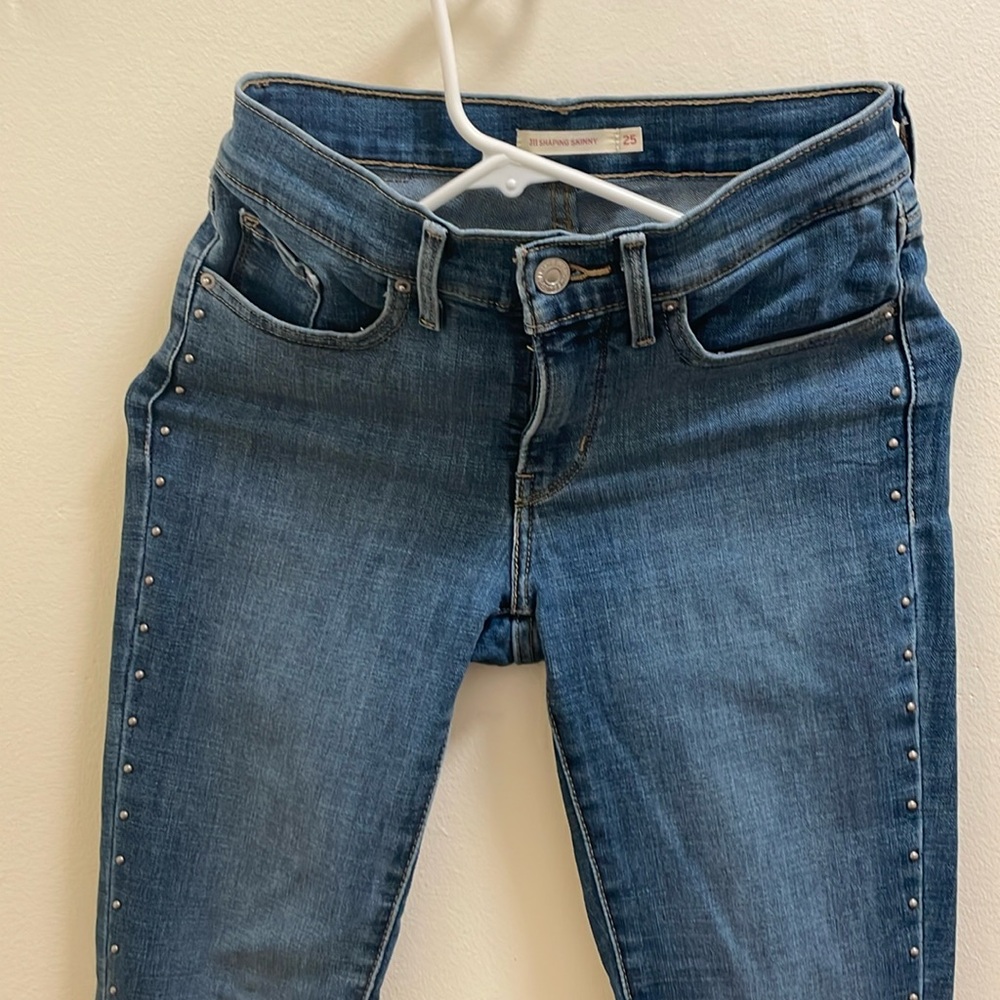 311 levis